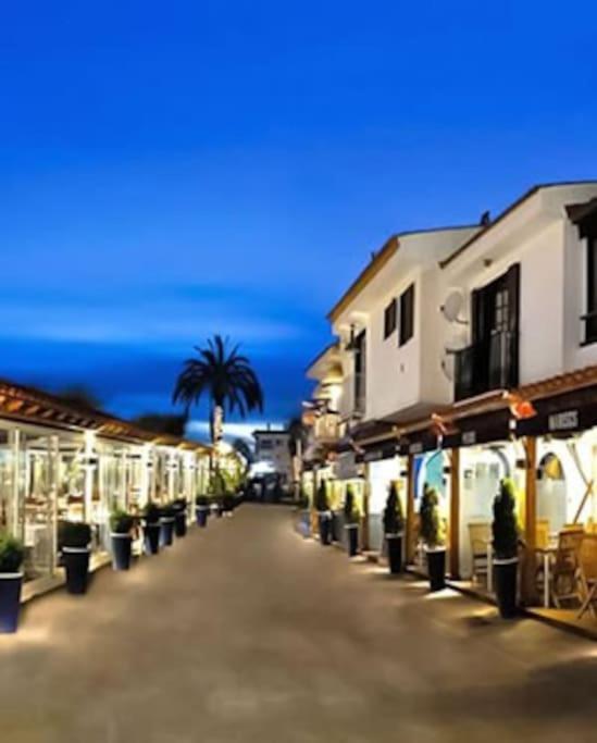 Marina Beach Aiguadolc Sitges Exterior foto